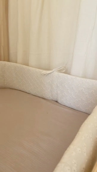 Tour de lit cabane Broderie anglaise Ecru