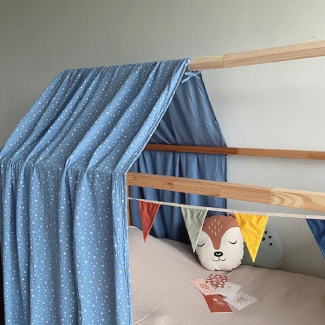 Mosterdgele cabine bedhemel voor Ikea Kura bed