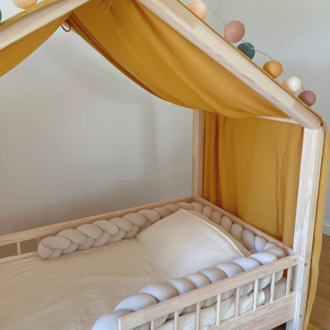 Cabinebedhemel Mosterdgeel