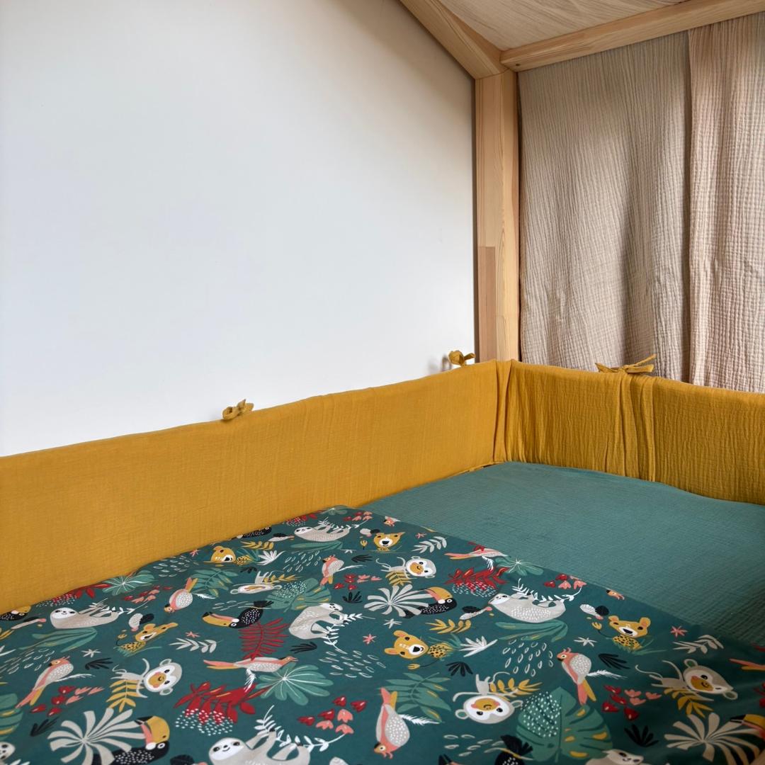Tour de lit cabane double gaze jaune moutarde