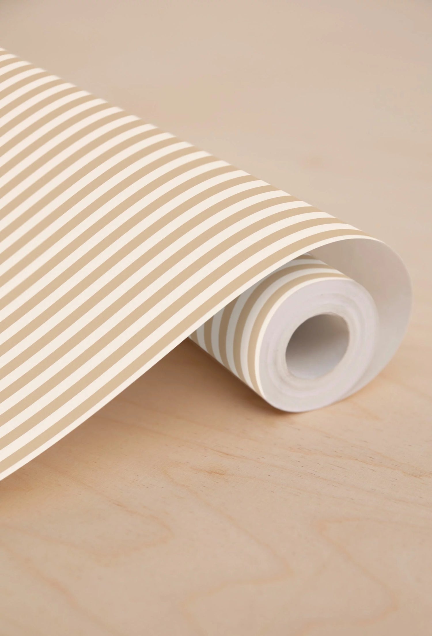 Papier peint enfant rayé