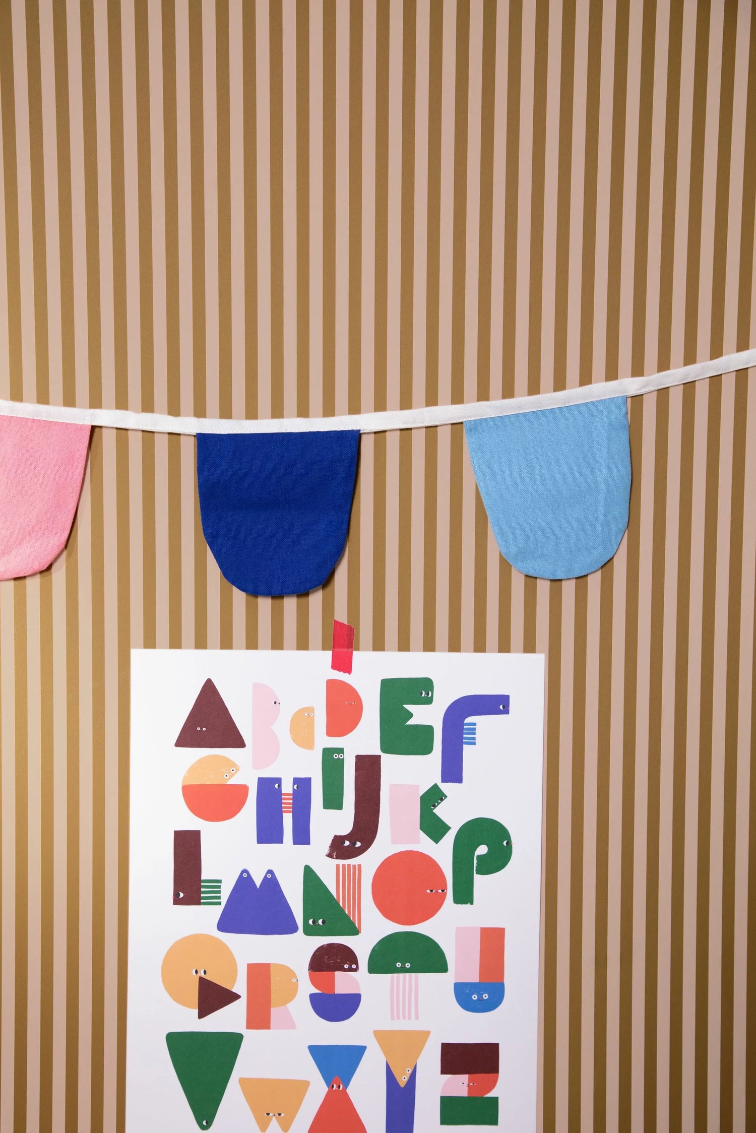 Papier peint enfant rayé