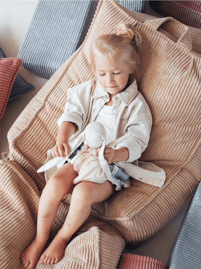 Beige fluwelen fauteuil
