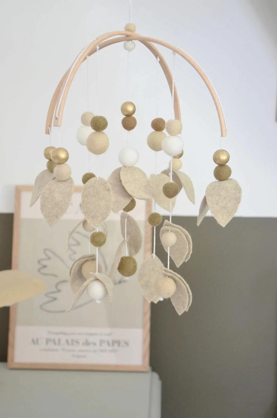 Mobile fait-main Beige & doré