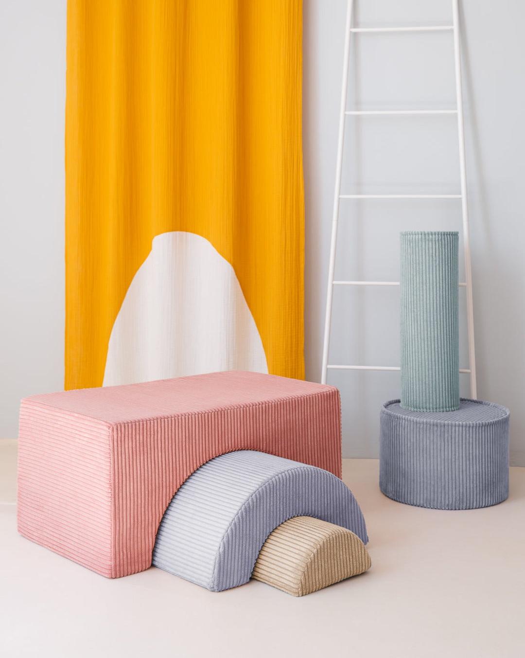 Pouf Montessori arc-en-ciel - Rose Bleu & Beige