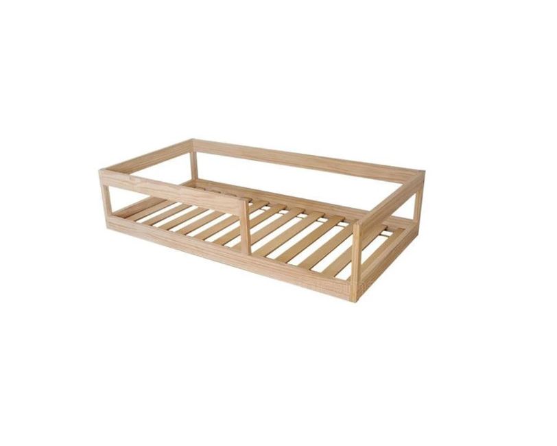 Montessori peuterbed met barrière