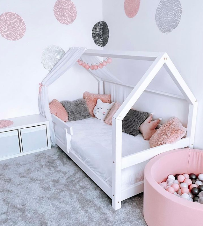 Pourquoi choisir un lit cabane blanc pour votre enfant est une excellente idée: 5 raisons!