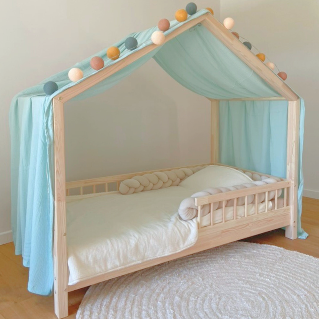 Comment accrocher une guirlande lumineuse dans une chambre sans percer et avec style?