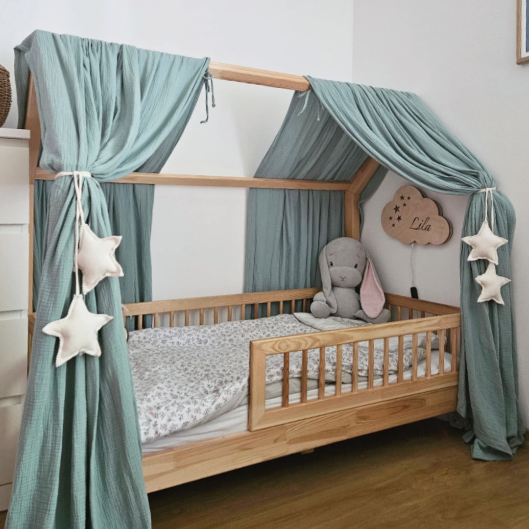 Pourquoi installer un ciel de lit cabane ? Mes conseils