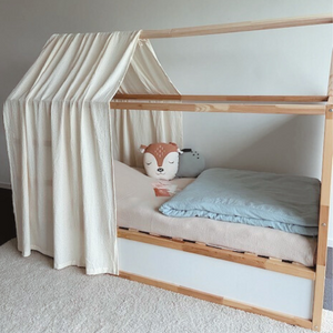 Baldacchino ecrù con pois dorati per letto IKEA Kura