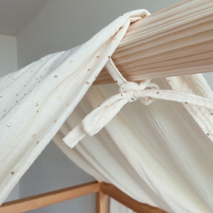 Baldacchino ecrù con pois dorati per letto IKEA Kura