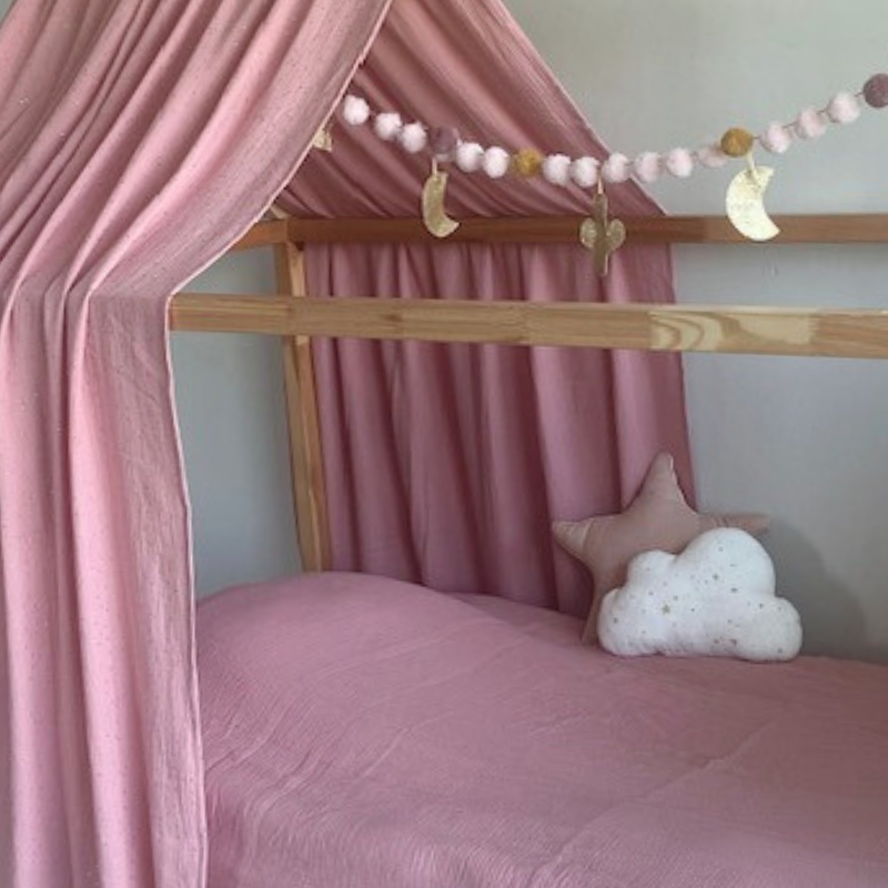 Ciel de lit rose à pois dorés pour lit Kura IKEA
