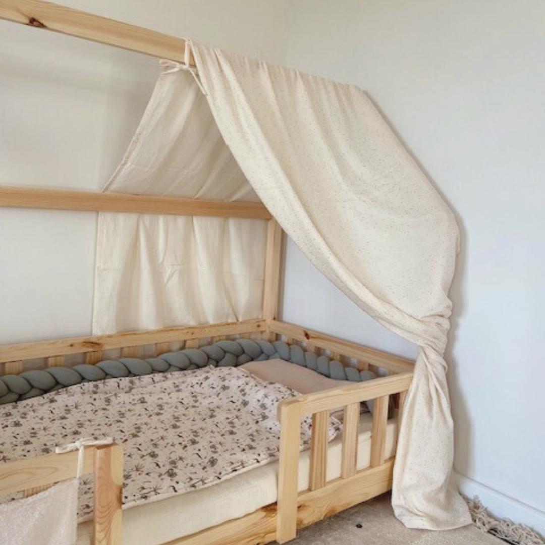 Ciel de lit cabane Ecru pois dorés en stock