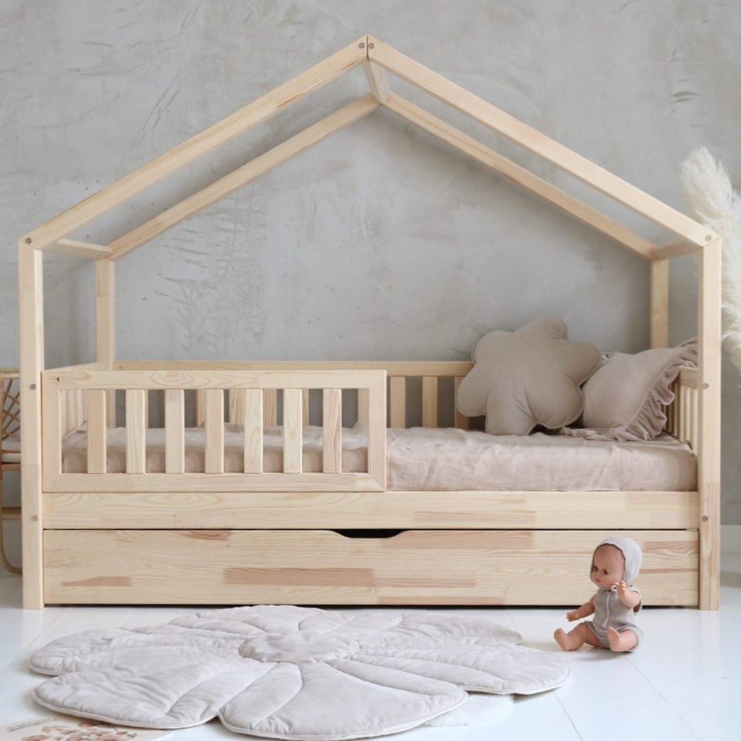 Lit Cabane Enfant 140x190cm En Pin - Lit Montessori Au Sol Avec Barrières, Sans Sommier, Design étoiles Et Lunes, Blanc