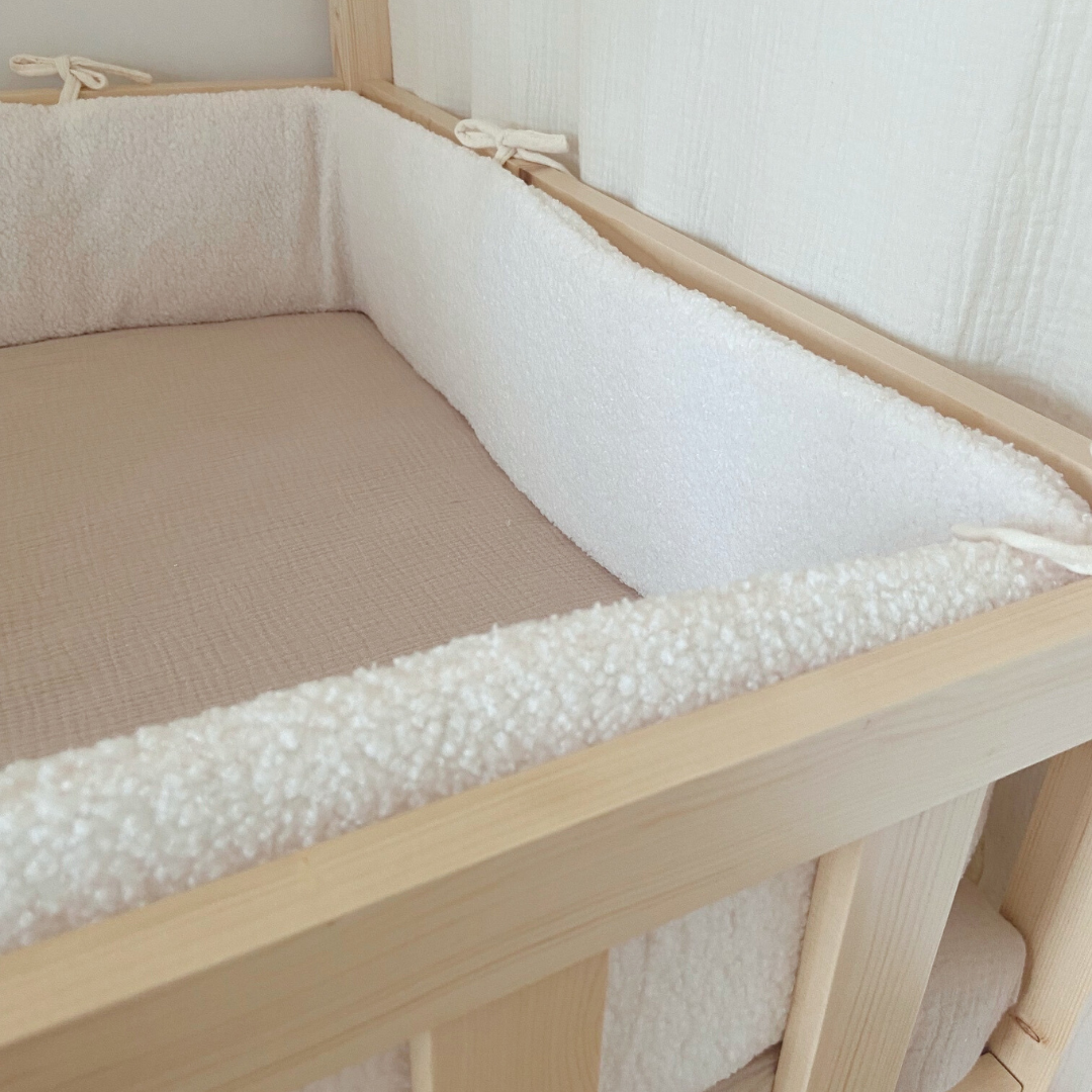 Tour de lit cabane tissu bouclette écru