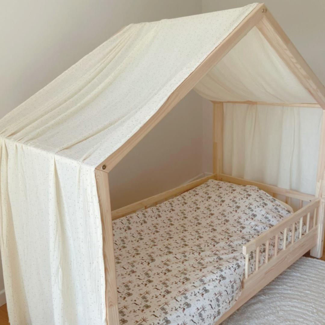 Ciel de lit cabane Ecru pois dorés en stock