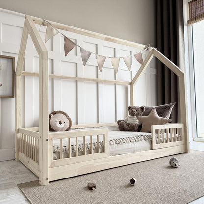 Lit cabane Montessori avec barrière Paola 80x160cm Entrée au milieu