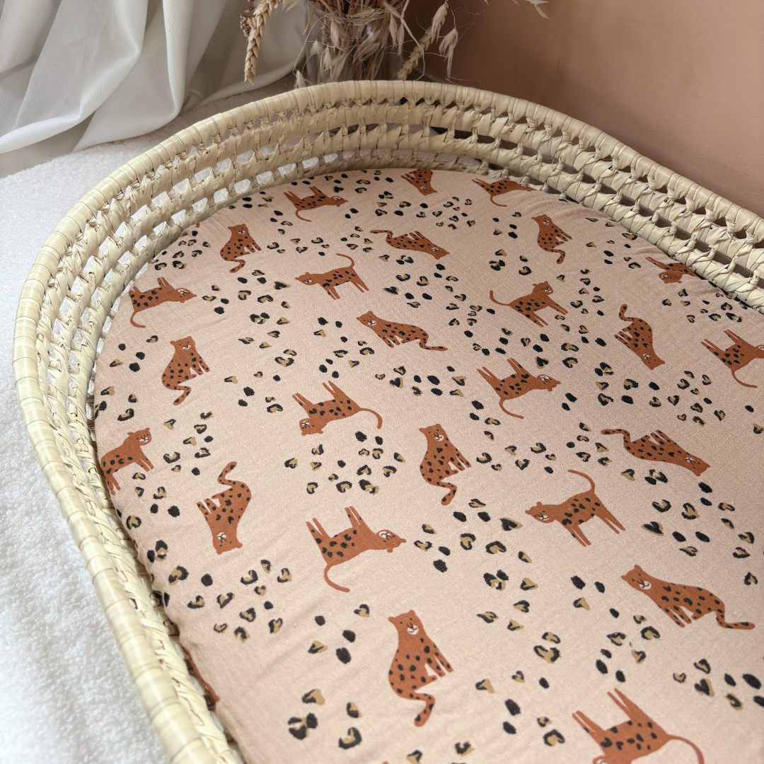 Panier à langer + matelas + housse leopard beige