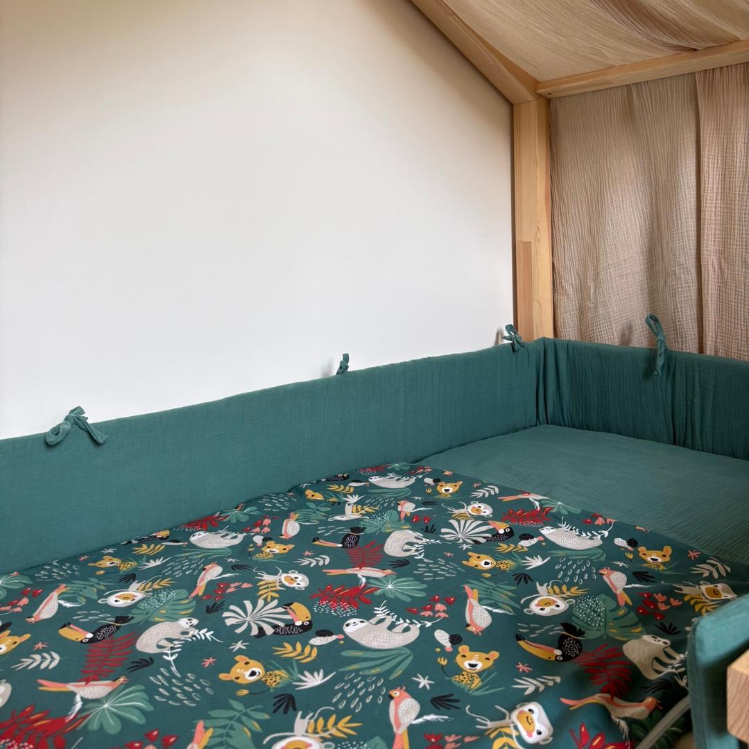 Tour de lit cabane double gaze vert eucalyptus