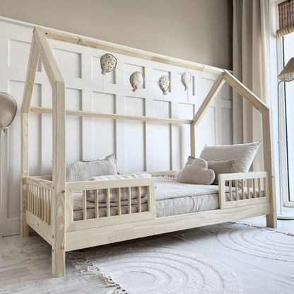 Montessori cabinebed met barrière Paola 80x160cm Ingang in het midden