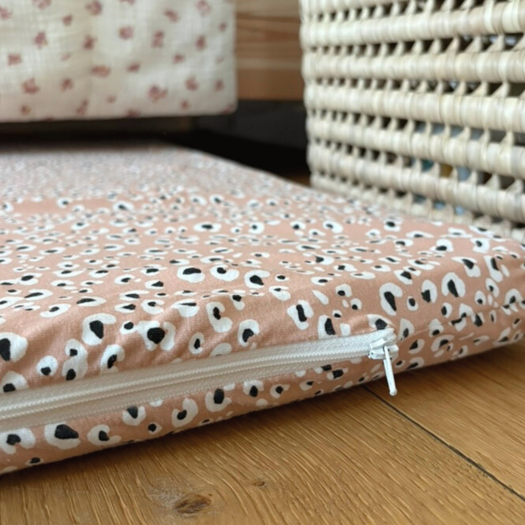Tapis de motricité léopard rose