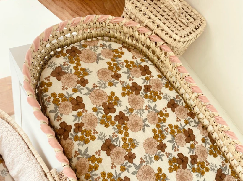 Panier à langer Fleuri avec ruban rose