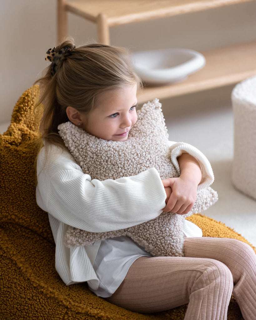 Coussin étoile bouclette Beige