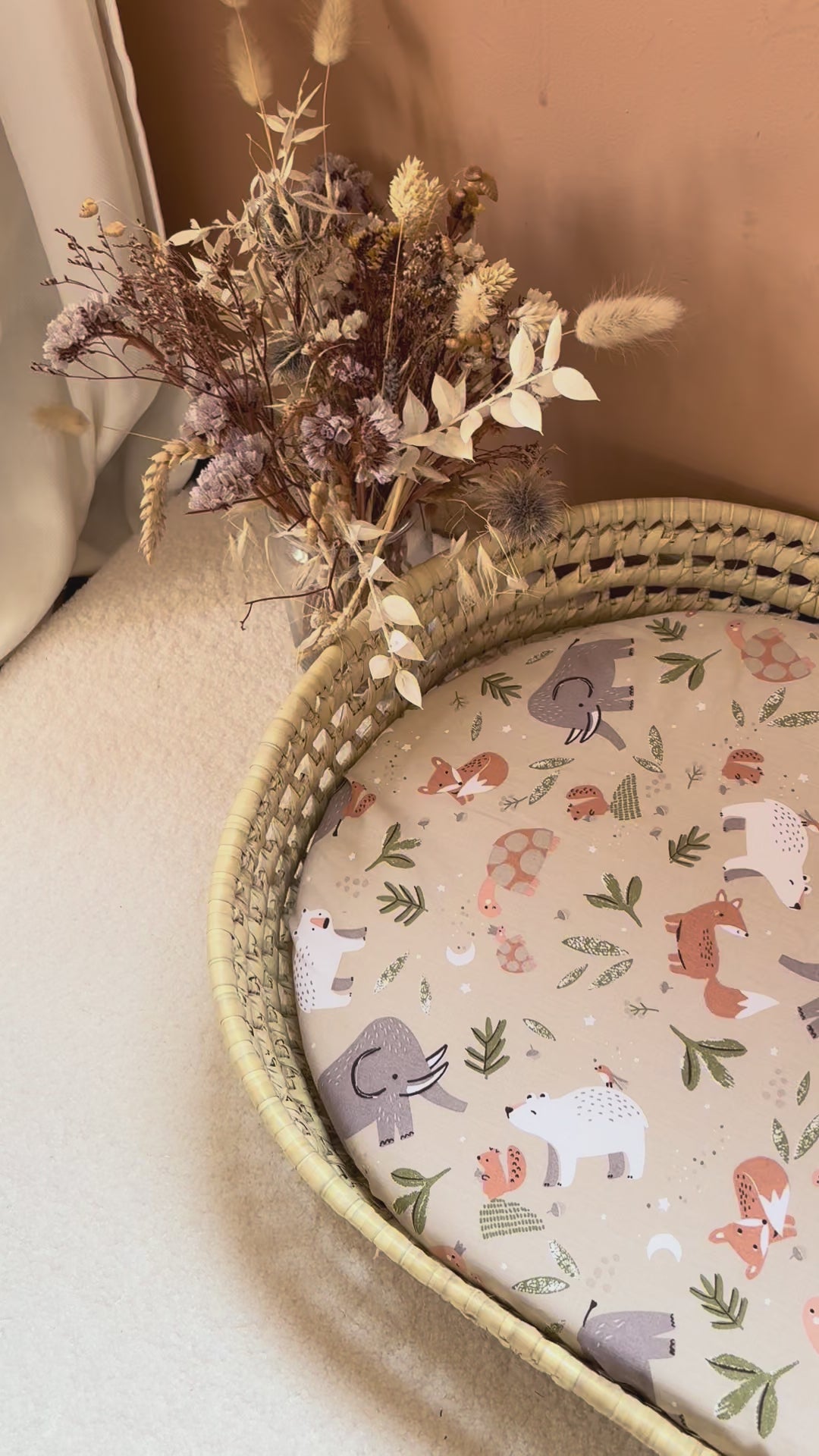 Panier à langer + matelas + housse animaux beige