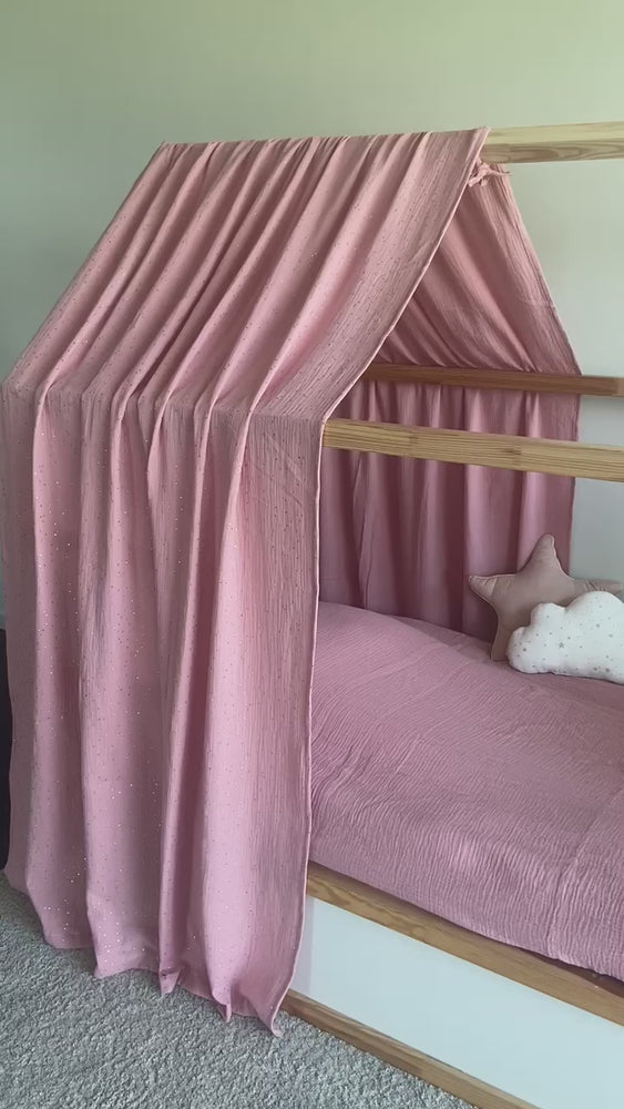 
            
                Charger et lire la vidéo, Ciel de lit rose à pois dorés pour lit Kura IKEA
            
        