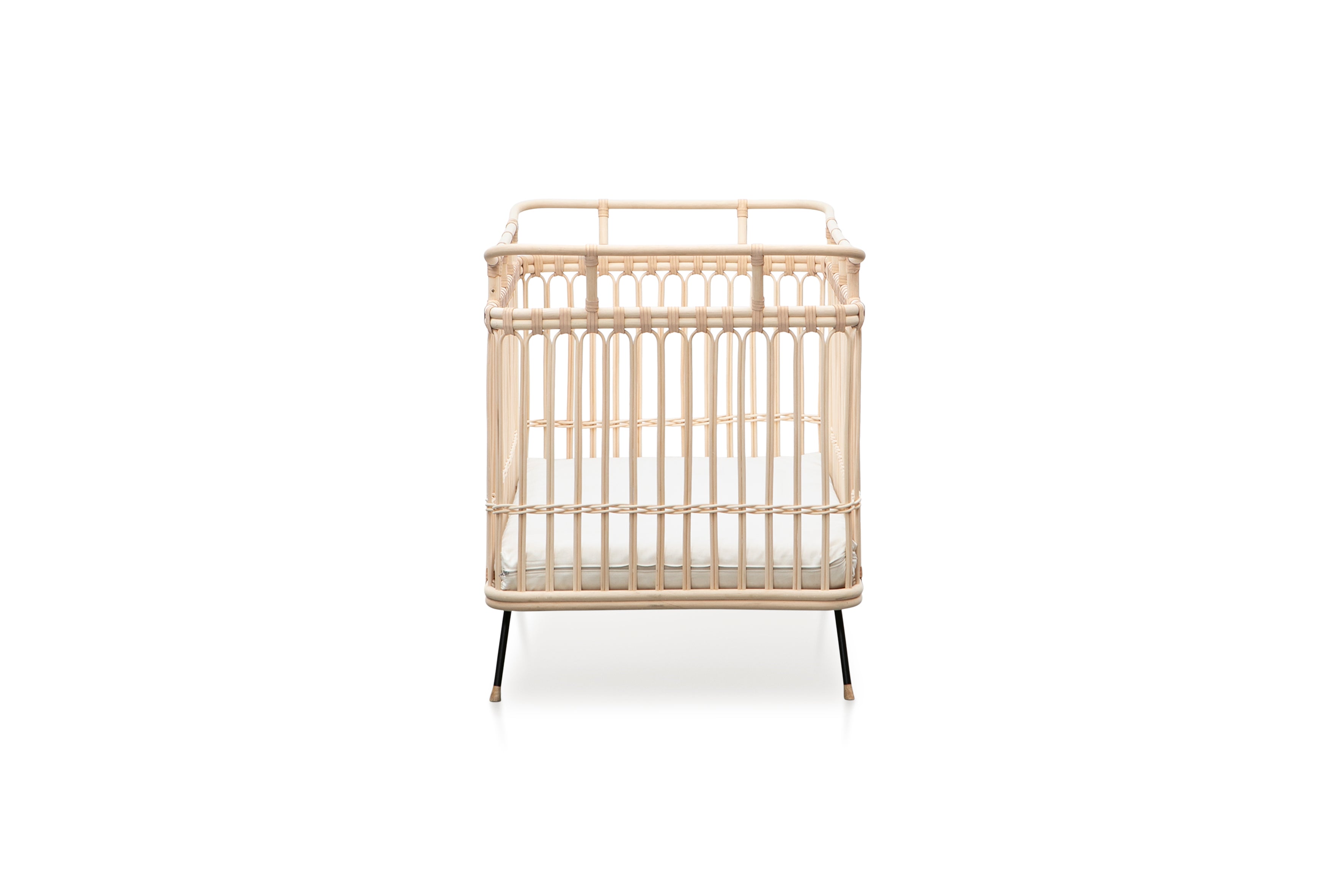 Omvormbaar babybed in Montessori rotan - Paul lederen afwerking 
