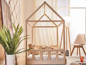 Letto cabina in legno vicino al pavimento Montessori