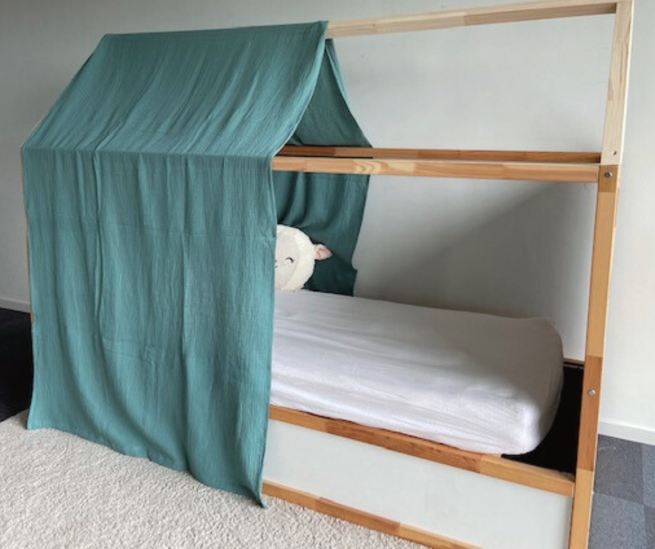 Ciel de lit vert pour lit cabane Kura Ikea