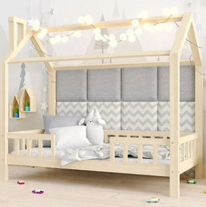 Ampio letto cabina 140 cm con barriera amovibile