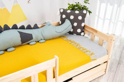 Peuterbed met barrière en opberglade