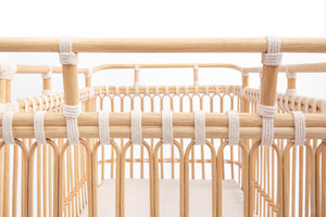 Lit bébé évolutif en rotin Montessori - Paul finition Coton