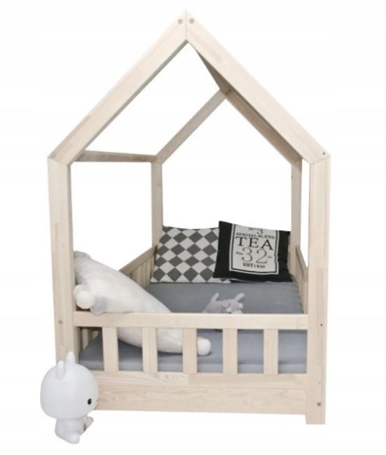 Houten kajuitbed met barrière