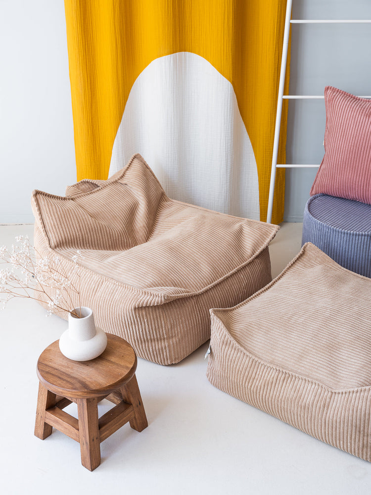 Pouf quadrato in velluto Beige