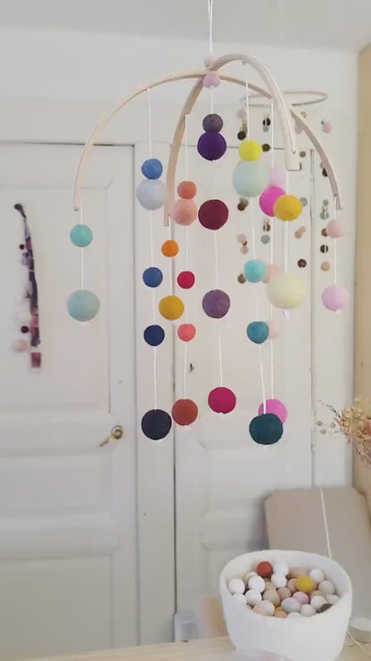 Mobiel Montessori Eend blauw en andere kleuren
