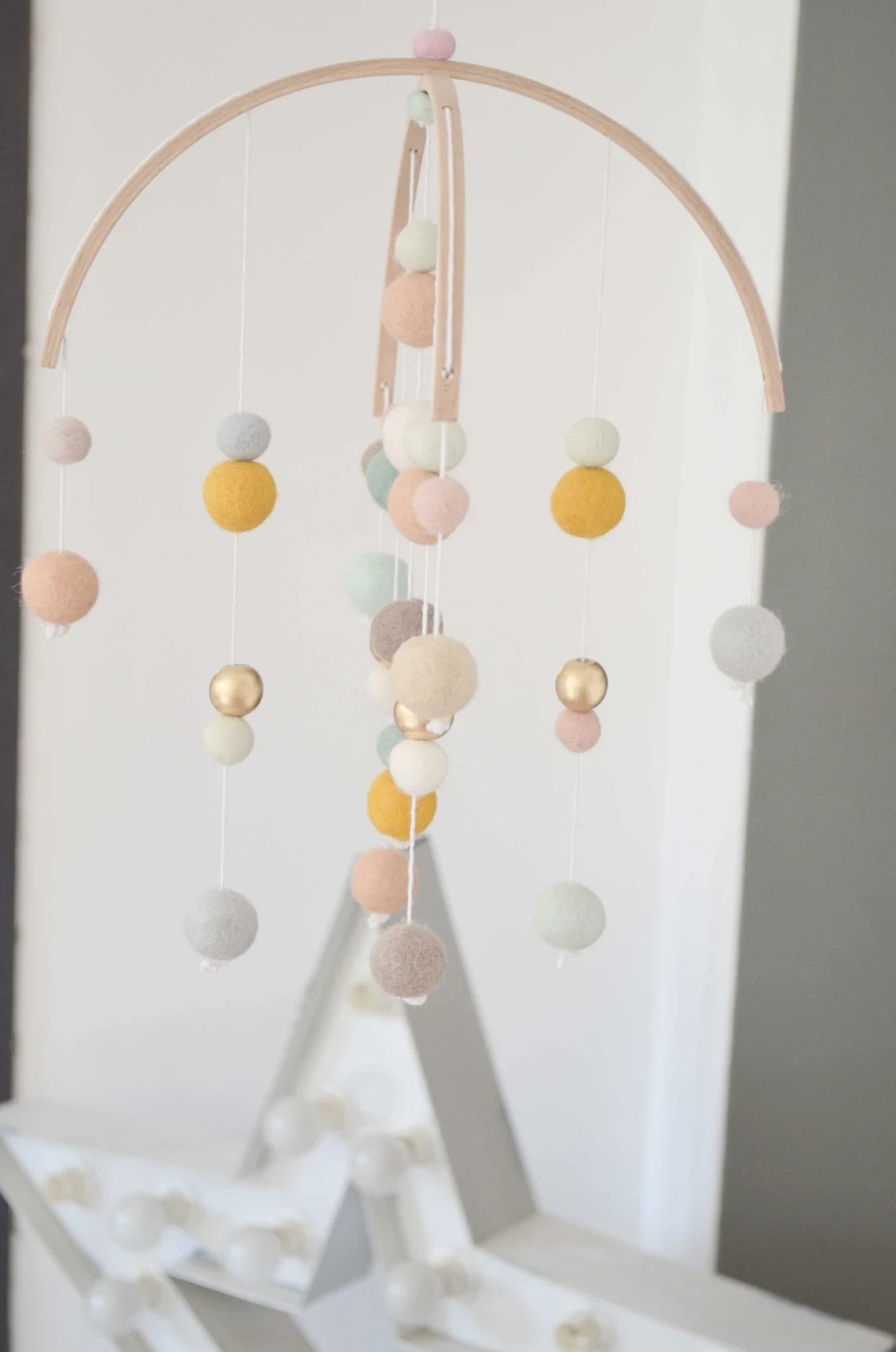 Mobile Montessori Bleu glacier &amp; pastel