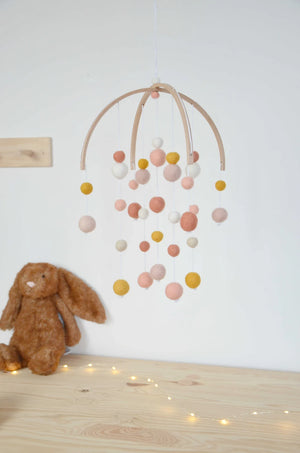 Mobile Montessori Corail Rose & Blanc