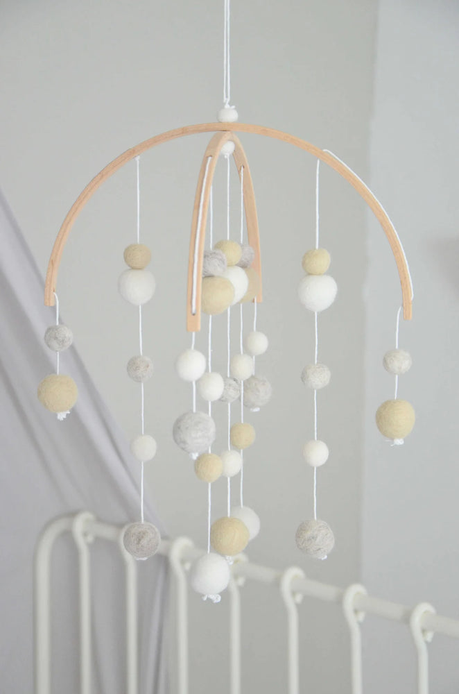 Mobile bébé - Beige & Blanc