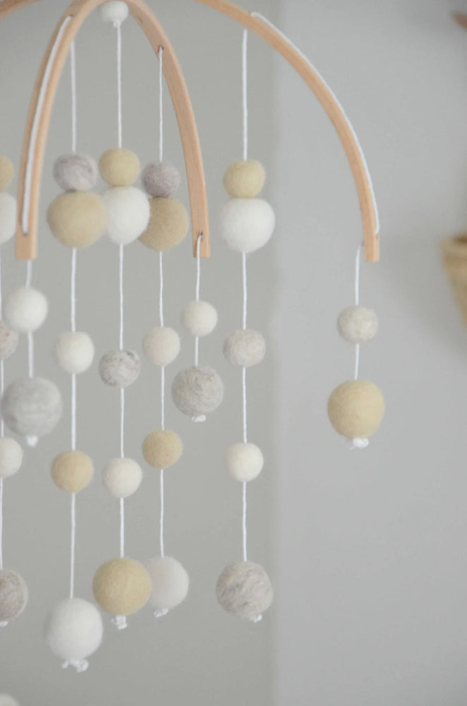 Mobile bébé - Beige & Blanc