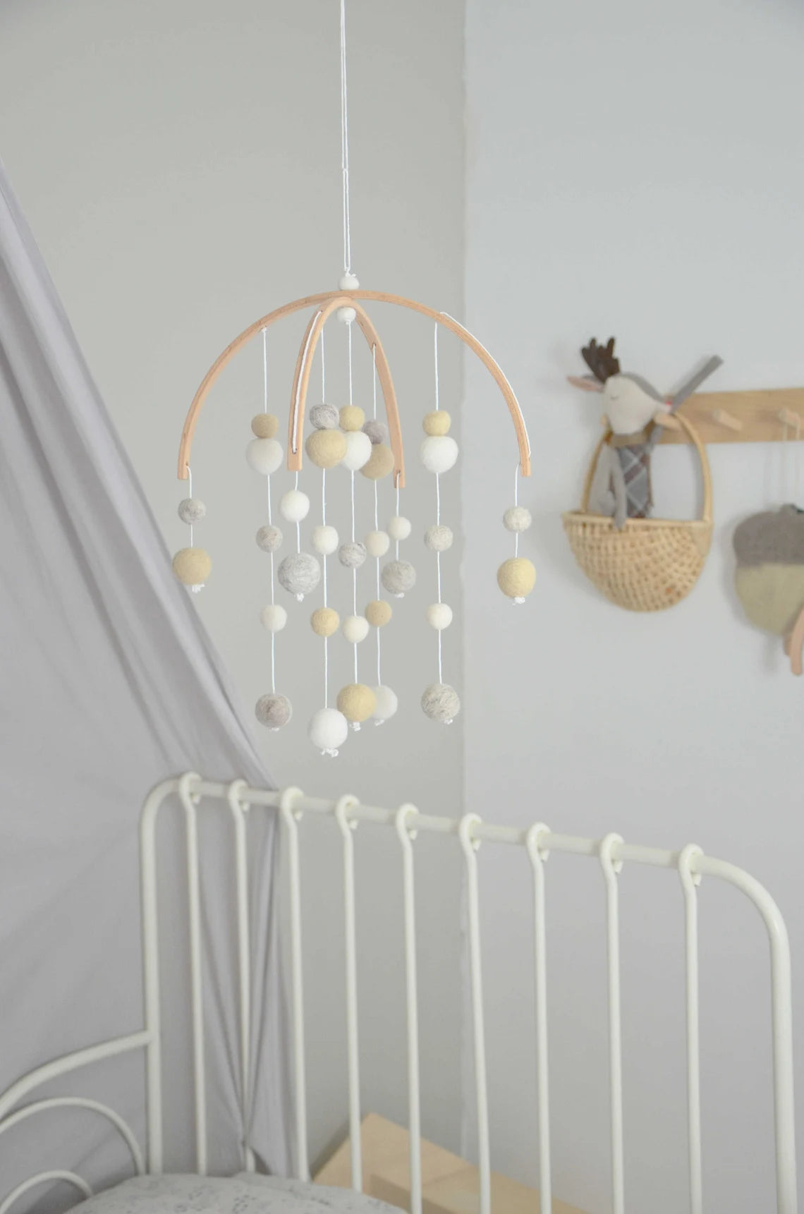 Mobile Montessori - Beige &amp; Blanc