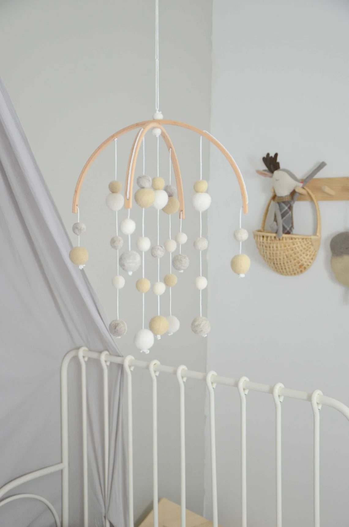 Mobile Montessori - Beige &amp; Blanc