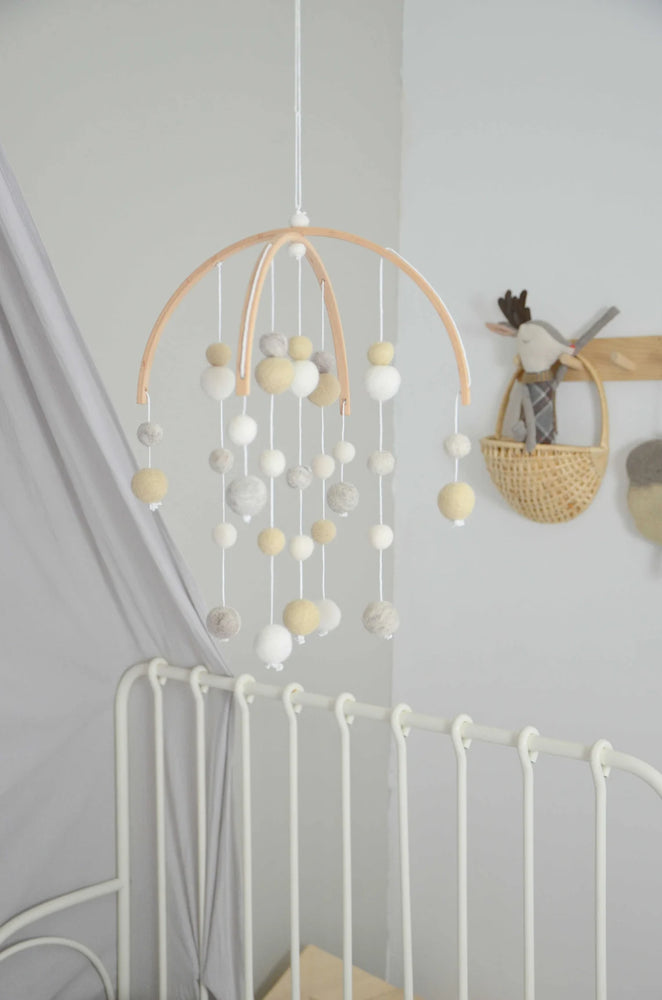 Mobile bébé - Beige & Blanc