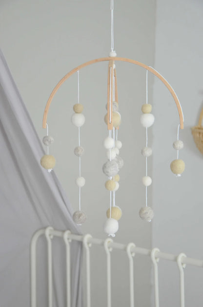 Mobile Montessori - Beige &amp; Blanc