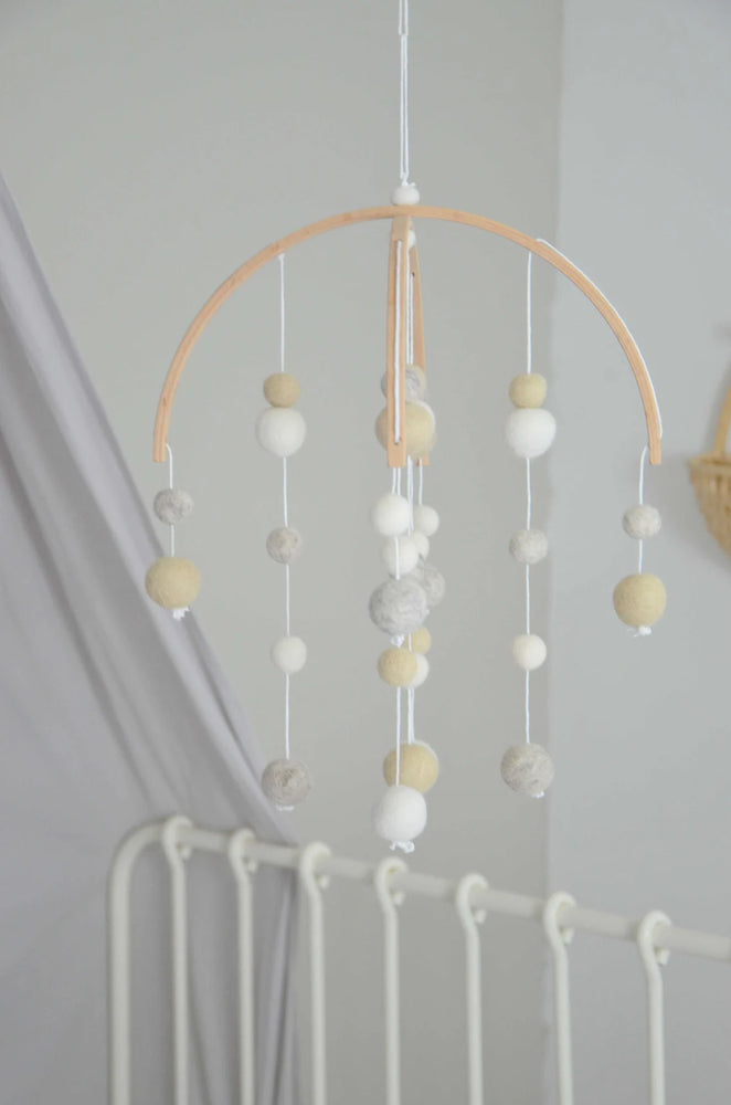 Mobile bébé - Beige & Blanc