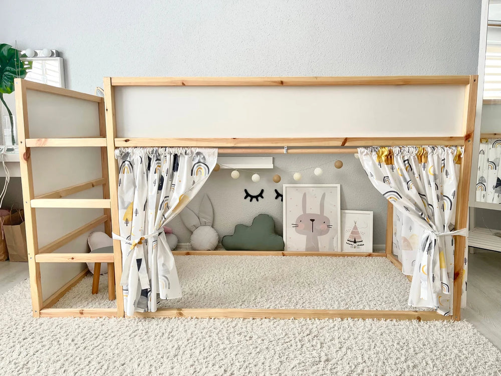 Wit Ikea Kura bedgordijn met patroon