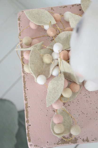 Roze babykamerslinger Groen &amp;amp; Wit