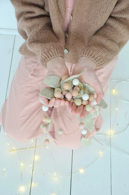 Roze babykamerslinger Groen &amp;amp; Wit